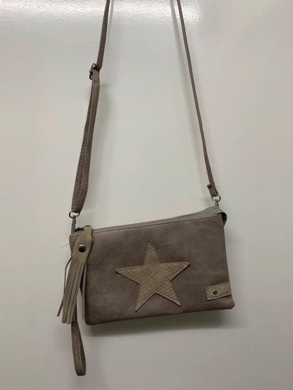 Handig tasje bruin beige met ster schoudertas, Sieraden, Tassen en Uiterlijk, Tassen | Damestassen, Schoudertasje, Beige, Ophalen of Verzenden
