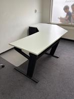 4 bureaus (3 met ladenblok), Huis en Inrichting, Bureaus, Ophalen, Gebruikt, Bureau