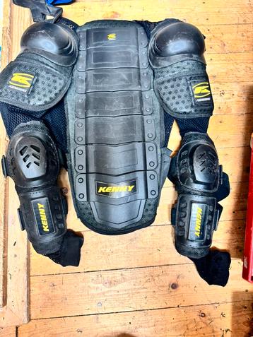 Bodyprotector maat XL beschikbaar voor biedingen