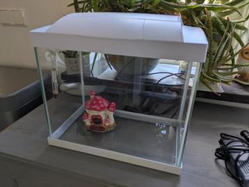 Superfish aquarium 20L met toebehoren beschikbaar voor biedingen