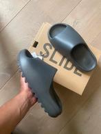 Adidas Yeezy slide granit 40,5, Ophalen of Verzenden, Nieuw, Sneakers of Gympen