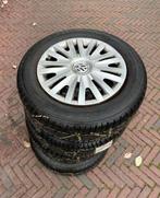 4x winterbanden op velg met VW wieldoppen, Ophalen, Gebruikt, 15 inch, Winterbanden