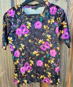 Shirt bloemen - Jazlyn - Maat S, Kleding | Dames, T-shirts, Jazlyn, Zwart, Ophalen of Verzenden, Zo goed als nieuw