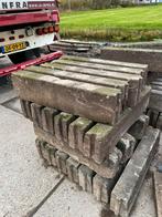 110 stuks Trottoirbanden 13/15x25 gebruikt, Ophalen, Zo goed als nieuw, Beton, Overige typen