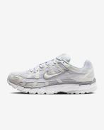 Nike P-6000 ‘Summit White Pure Platinum’ - maat 44, Kleding | Heren, Wit, Nike, Nieuw, Ophalen of Verzenden