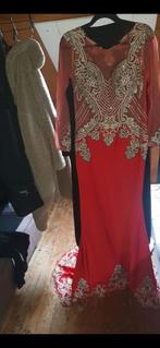 Gala jurk, Ophalen, Maat 42/44 (L), Zo goed als nieuw, Rood