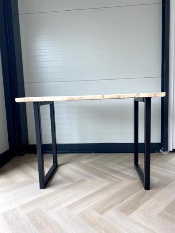 LUXE HOUTEN TAFEL beschikbaar voor biedingen