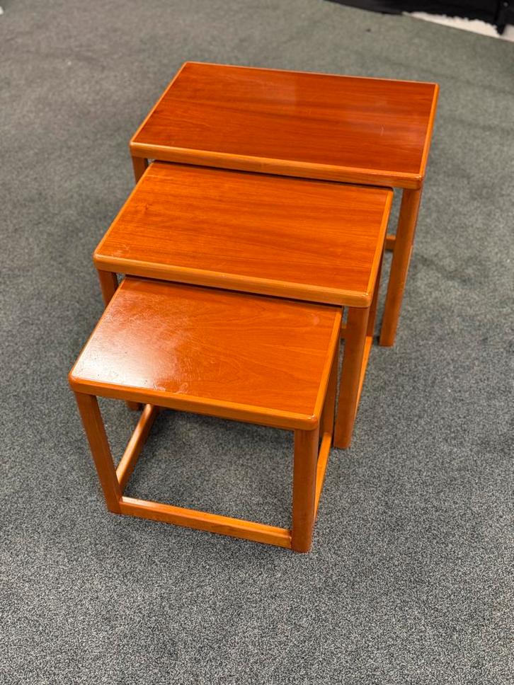 Vintage bijzettafel, Huis en Inrichting, Tafels | Bijzettafels, Zo goed als nieuw, Minder dan 45 cm, Minder dan 55 cm, Hout, Ophalen of Verzenden