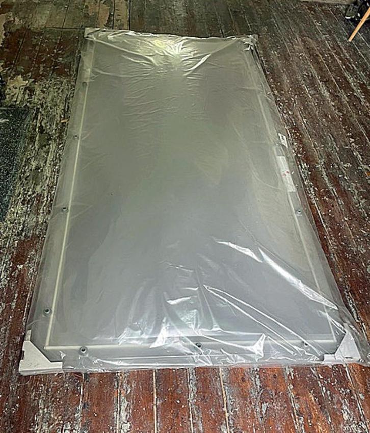 Lichtkoepel dubbelwandig acrylaat opaal 100 x 220 cm nieuw!, Doe-het-zelf en Verbouw, Dakpannen en Dakbedekking, Nieuw, Overige typen