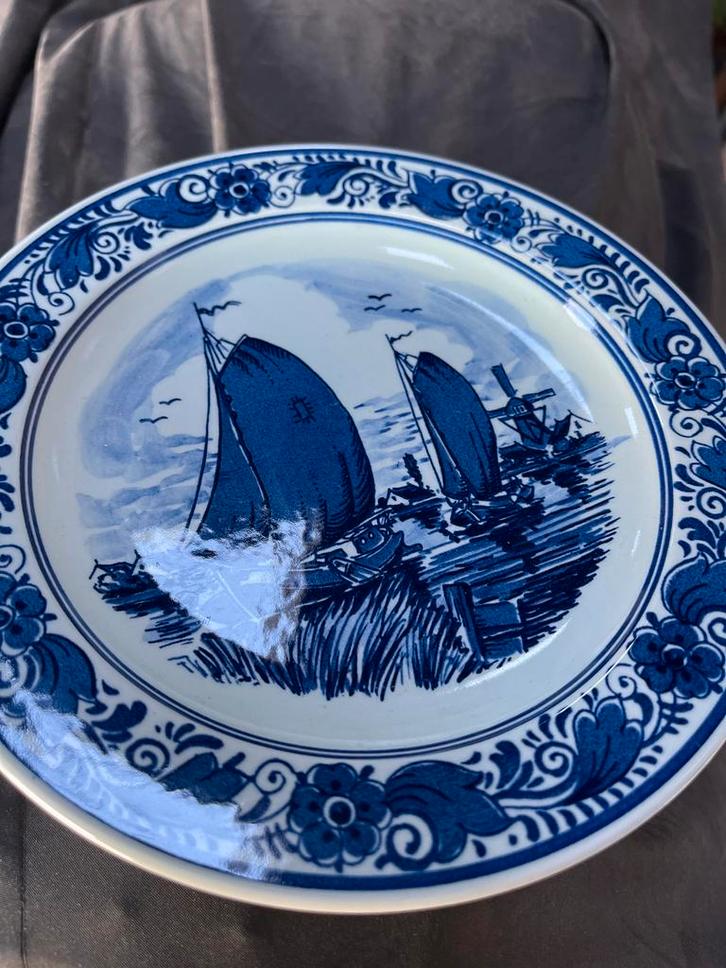 Delfts Blauw Wandbord met Zeilschepen, Antiek en Kunst, Antiek | Wandborden en Tegels, Ophalen of Verzenden