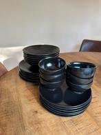 Mat zwart 18-delig Service, Huis en Inrichting, Keuken | Servies, Ophalen, Nieuw, Overige stijlen, Kop(pen) en/of Schotel(s)