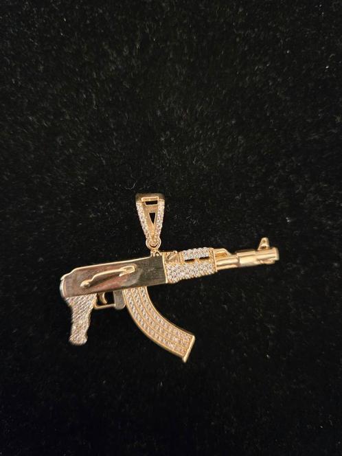 14 k gouden AK-47 hanger 9,4 gram, Sieraden, Tassen en Uiterlijk, Kettinghangers, Nieuw, Goud, Goud, Overige voorstellingen, Ophalen of Verzenden
