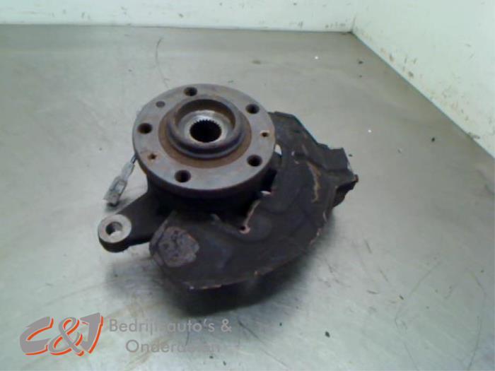 Fusee links-voor van een Peugeot Expert, Gebruikt, -, -, Ophalen of Verzenden