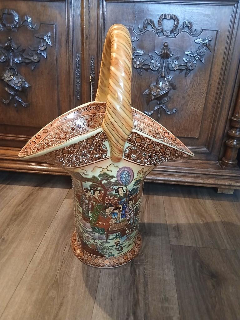 Chinese vaas/mand, Ophalen of Verzenden
