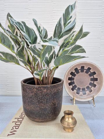 Loré Beesel bloempot. Vintage plantenpot keramiek.  beschikbaar voor biedingen