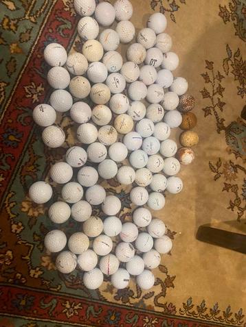 Te koop 89 golfballen €12 beschikbaar voor biedingen