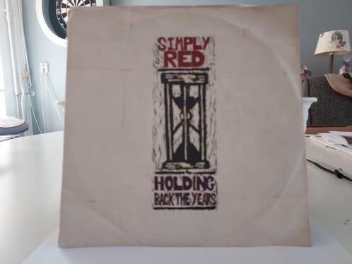 7" Single Simply Red - Holding Back The Years / I Won't Feel, Cd's en Dvd's, Vinyl Singles, Gebruikt, Single, Pop, 7 inch, Ophalen of Verzenden