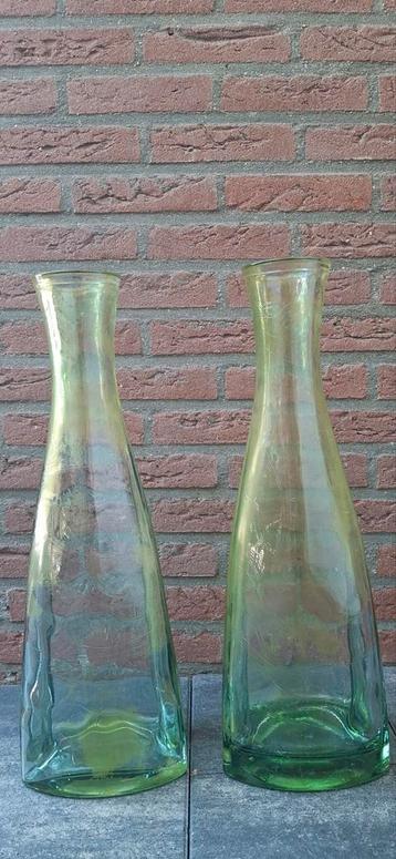 Glazen mat/ glanzende groene sier vazen! beschikbaar voor biedingen