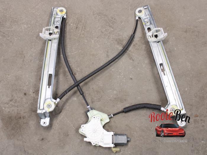Ruitmechaniek 4Deurs rechts-voor van een Jeep Compass, Auto-onderdelen, Ruiten en Toebehoren, Jeep, Gebruikt, 3 maanden garantie