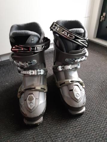 skischoenen beschikbaar voor biedingen