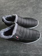 ***Nieuw*** Zwarte Pantoffels/Sloffen met warme voering, Kleding | Heren, Schoenen, Zwart, Ophalen of Verzenden, Zo goed als nieuw