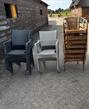Binnen/Buiten Stoelen beschikbaar voor biedingen