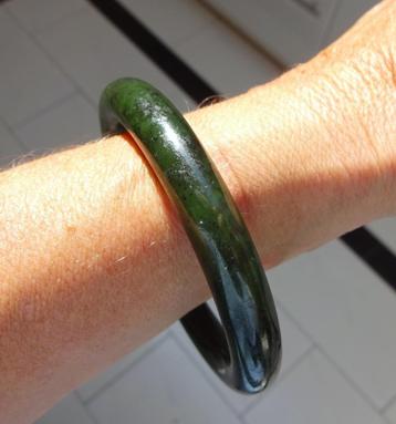 Vintage Canadese nefriet jade armband: donkergroen beschikbaar voor biedingen
