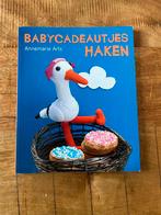 Babycadeautjes haken - Annemarie Arts, Ophalen of Verzenden, Zo goed als nieuw, Breien en Haken