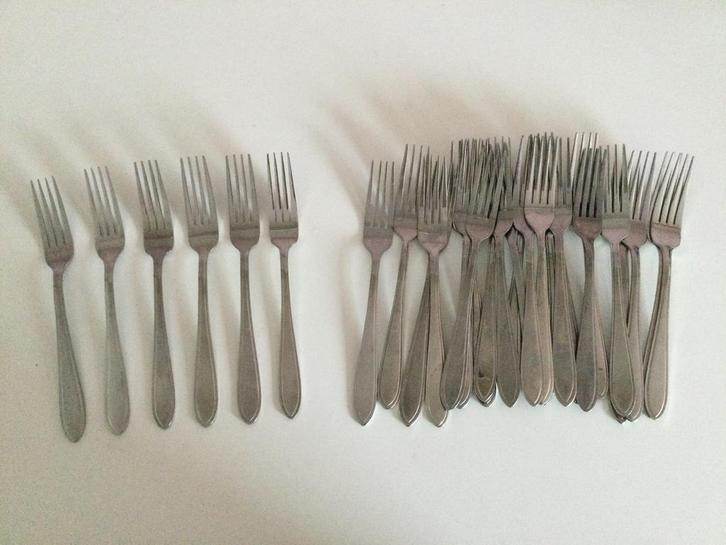 Partij vorken 30 stuks, Huis en Inrichting, Keuken | Bestek, Gebruikt, Rvs of Chroom, Ophalen of Verzenden