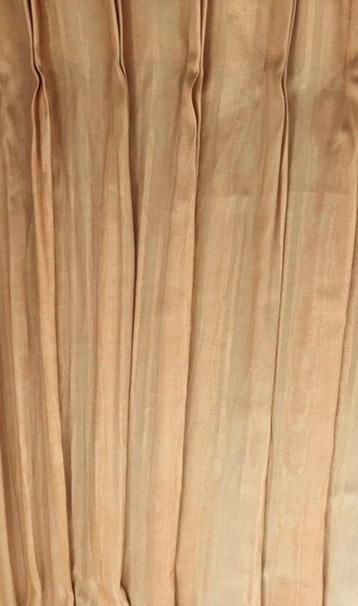 Gordijnen met haken 431 cm br x 115 tot 216 cm hg Pastelgeel beschikbaar voor biedingen