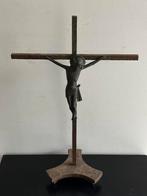 Art Deco metalen Kruis beeld 40.5 cm, Antiek en Kunst, Antiek | Religie, Ophalen of Verzenden
