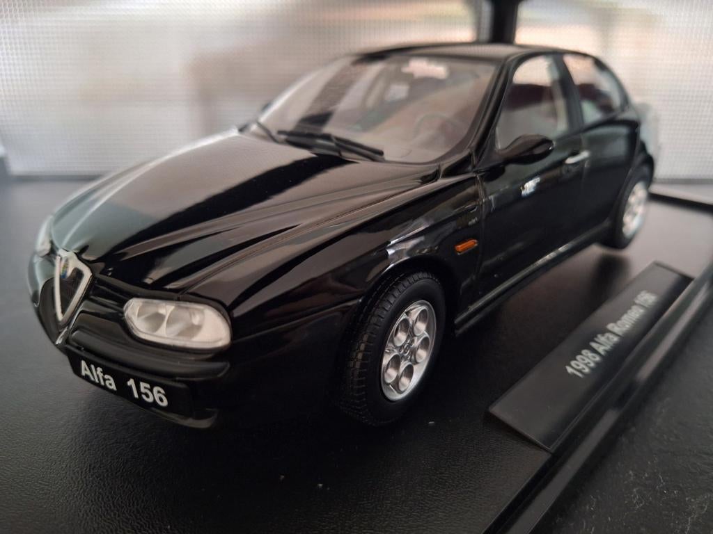 Alfa Romeo 156 1998 Schaal 1:18, Overige merken, Triple 9, Nieuw, Auto