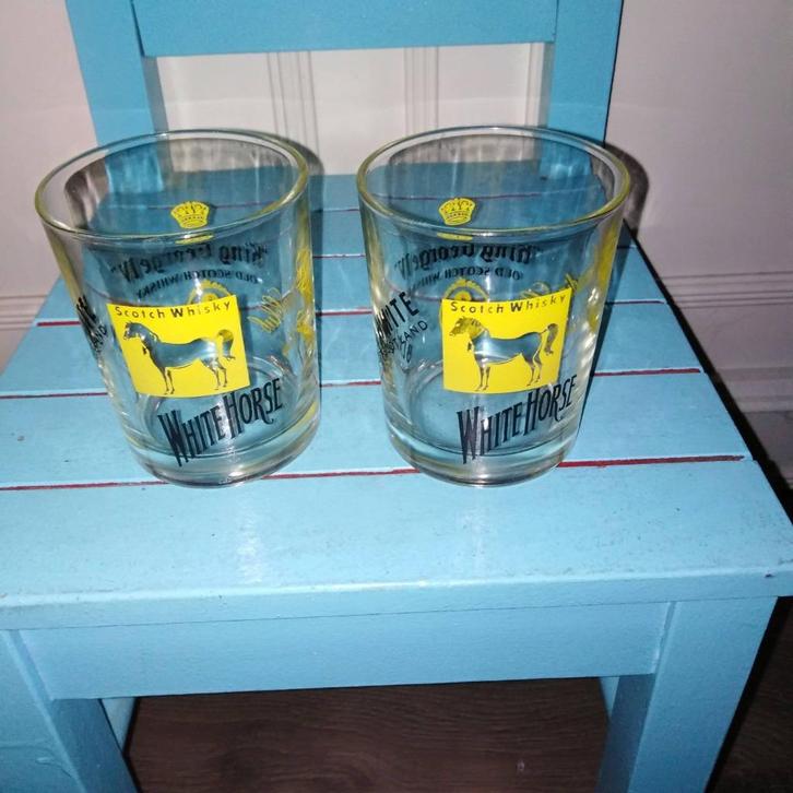 Whisky glazen met verschillende labels 4 stuks, Verzamelen, Glas en Borrelglaasjes, Gebruikt, Overige typen, Ophalen