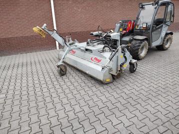 Gebruikte Veegmachine  beschikbaar voor biedingen