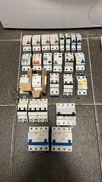 Diverse aardlekautomaten, Ophalen of Verzenden, Gebruikt, Schakelaar