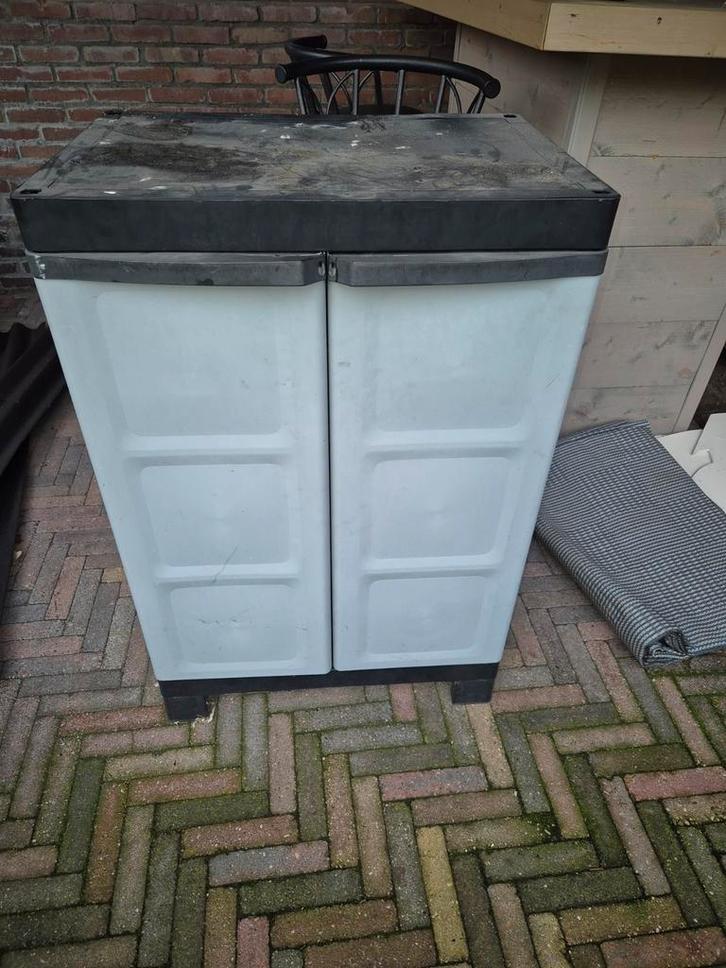 Kunststof Berging met Dubbele Deur, Tuin en Terras, Bergingen en Tuinkasten, Gebruikt, Overige typen, Kunststof, Ophalen