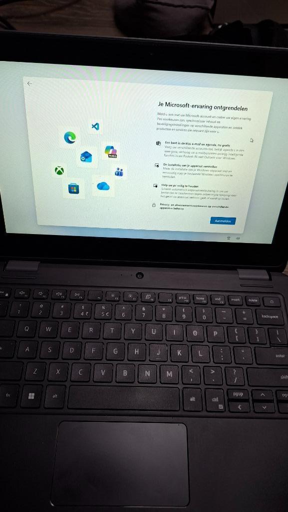 Dell latitude 3120 School Laptop, Computers en Software, Windows Laptops, Zo goed als nieuw, 12 inch, SSD, 3 tot 4 Ghz, 8 GB, Qwerty