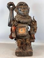 250614 Afrikaans Fetisch Bakongo Nkisi Nkondi beeld., Antiek en Kunst, Kunst | Niet-Westerse kunst, Ophalen of Verzenden