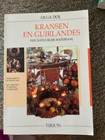 O. Dol - Kransen en guirlandes van natuurlijk materiaal, Ophalen of Verzenden, Zo goed als nieuw, O. Dol