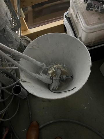 Kremlin Airmix Verfspuit met Wagen & Slang beschikbaar voor biedingen