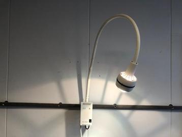 Onderzoekslamp slangenhals railbevestiging Heine HL5000 beschikbaar voor biedingen