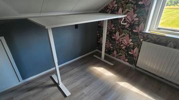 Zit sta bureau 160 x 80 beschikbaar voor biedingen
