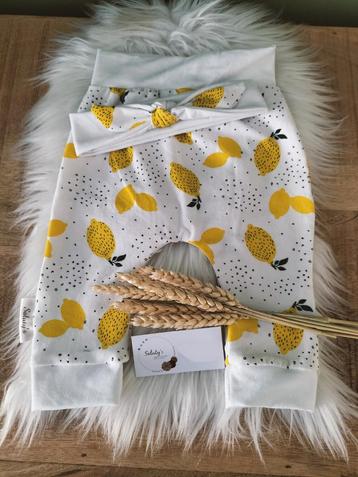 Nieuw, Babybroekje en haarbandje 50/56 beschikbaar voor biedingen