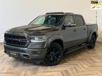 Dodge Ram 1500 5.7 V8 4x4 Crew Cab Laramie|1e EIGENAAR|GRIJS, Auto's, Automaat, Lichtsensor, Gebruikt, 5654 cc