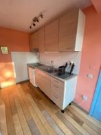 Knappe kleine keuken, Huis en Inrichting, Keuken | Complete keukens, Ophalen, Enkelwandige keuken, Zo goed als nieuw, Crème