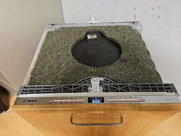 Luxe BOSCH volledig integreerbare inbouw vaatwasser, WiFi!!! beschikbaar voor biedingen
