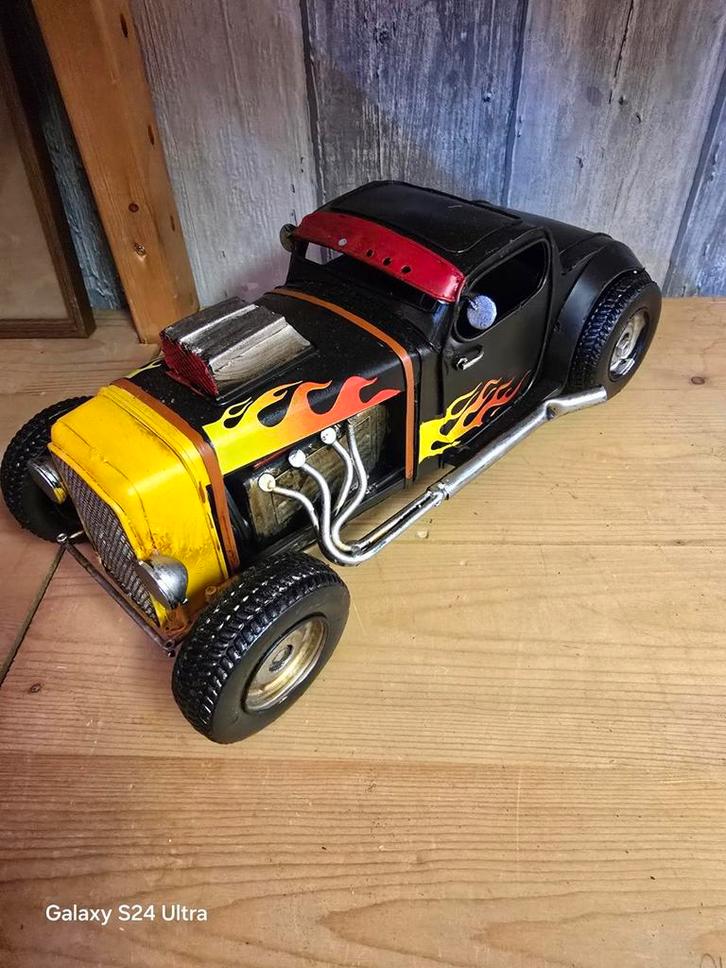 Hotwiell Blikken Auto 36x16x12, Hobby en Vrije tijd, Modelauto's | Overige schalen, Auto, Ophalen