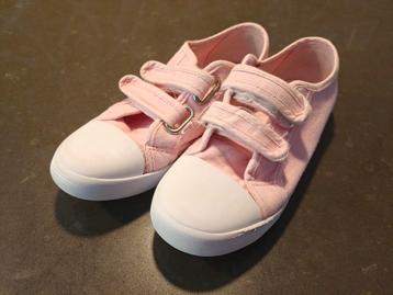Gymschoenen roze maat 34 beschikbaar voor biedingen