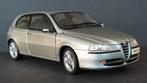 Alfa Romeo 147 Grigio Stromboli 1:18 Ricko Pol, Hobby en Vrije tijd, Modelauto's | 1:18, Ophalen of Verzenden, Zo goed als nieuw