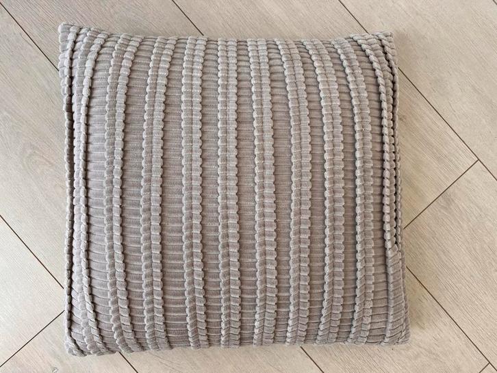 Woonaccessoires: Sierkussens, Zusss, Light & Living en meer!, Huis en Inrichting, Woonaccessoires | Overige, Zo goed als nieuw